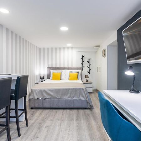 Small, Sweet & Cosy Apartments Риека Экстерьер фото