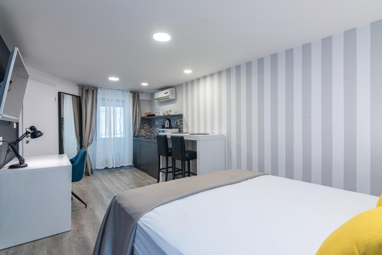 Small, Sweet & Cosy Apartments Риека Экстерьер фото