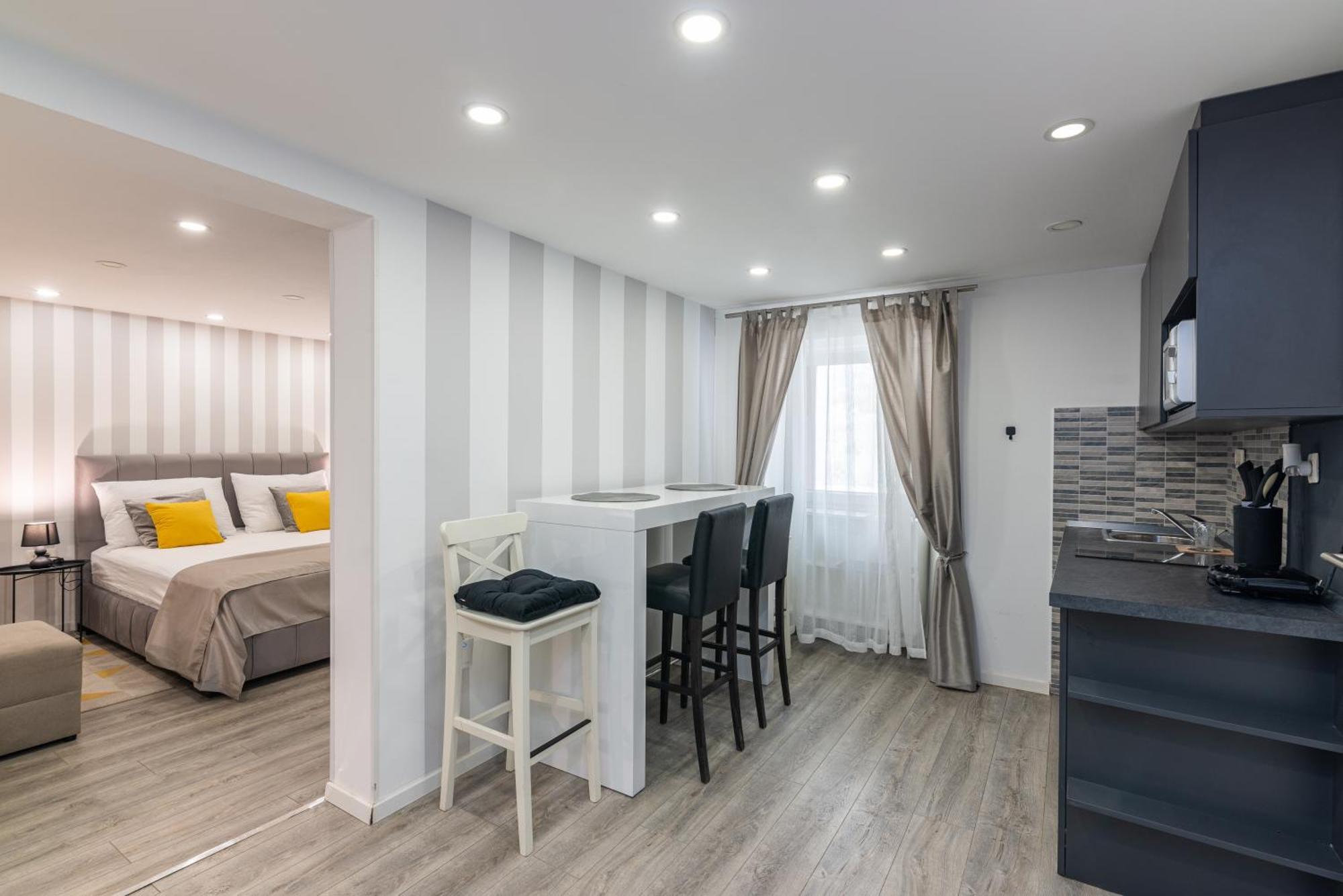 Small, Sweet & Cosy Apartments Риека Экстерьер фото